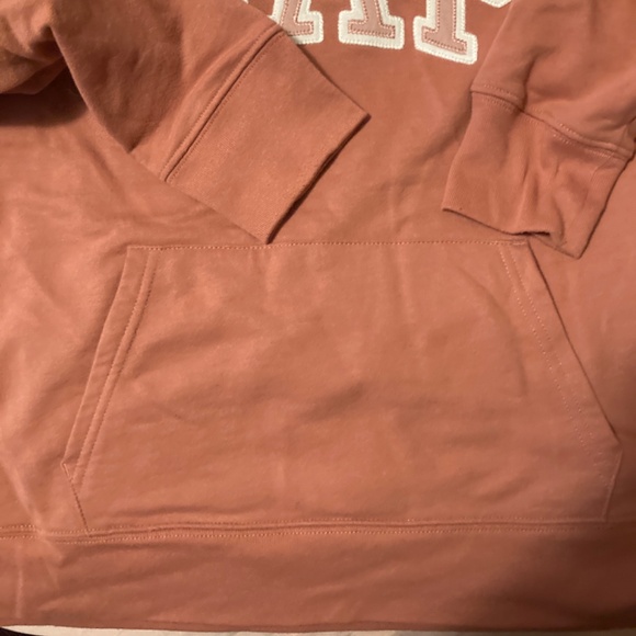 Gap pinkish hoody with front pocket - Picture 4 of 4